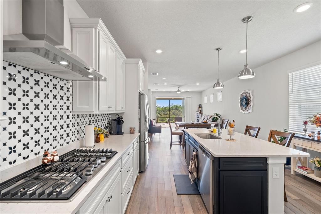 For Sale: $435,000 (2 beds, 2 baths, 1648 Square Feet)