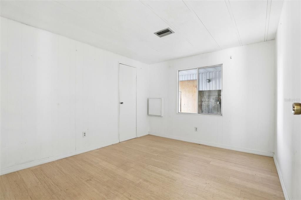 На продажу: $139,000 (2 спален, 2 ванн, 1104 Квадратных фут)