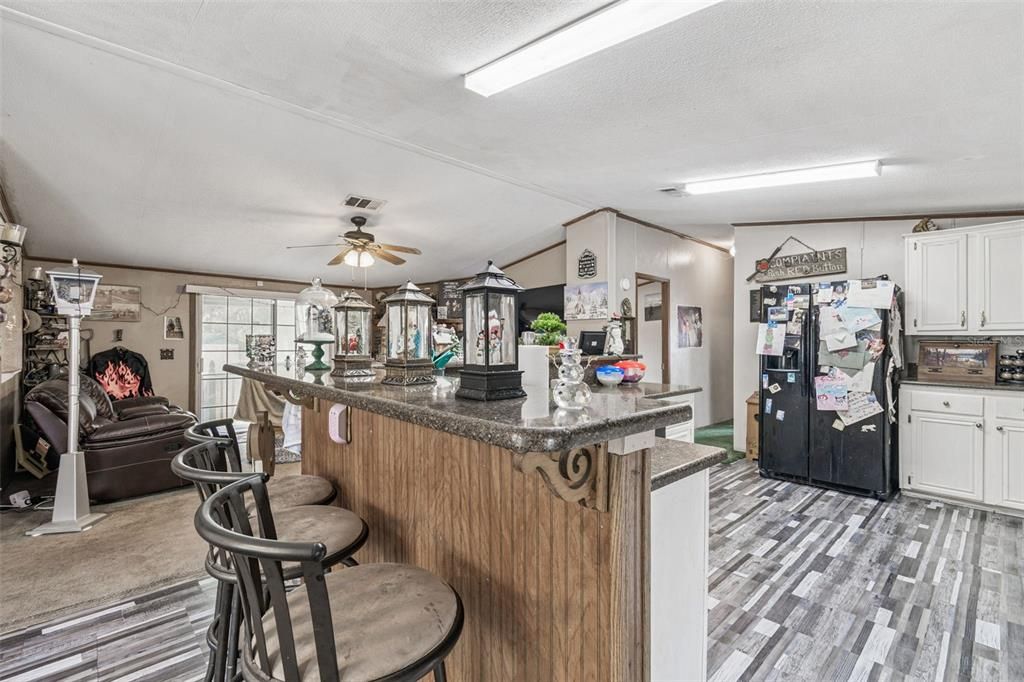 На продажу: $499,999 (4 спален, 2 ванн, 2322 Квадратных фут)