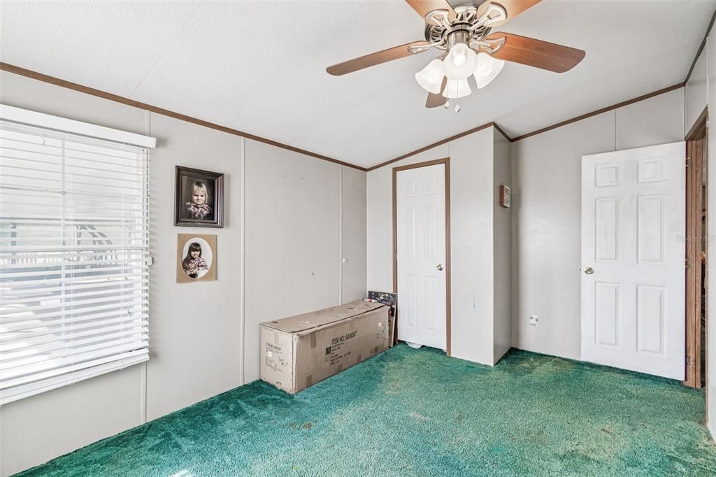 На продажу: $499,999 (4 спален, 2 ванн, 2322 Квадратных фут)