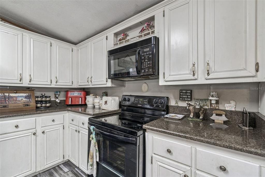 На продажу: $499,999 (4 спален, 2 ванн, 2322 Квадратных фут)