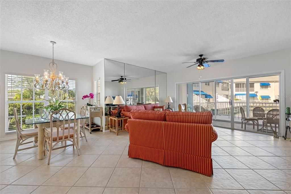 待售: $439,900 (3 贝兹, 2 浴室, 1340 平方英尺)