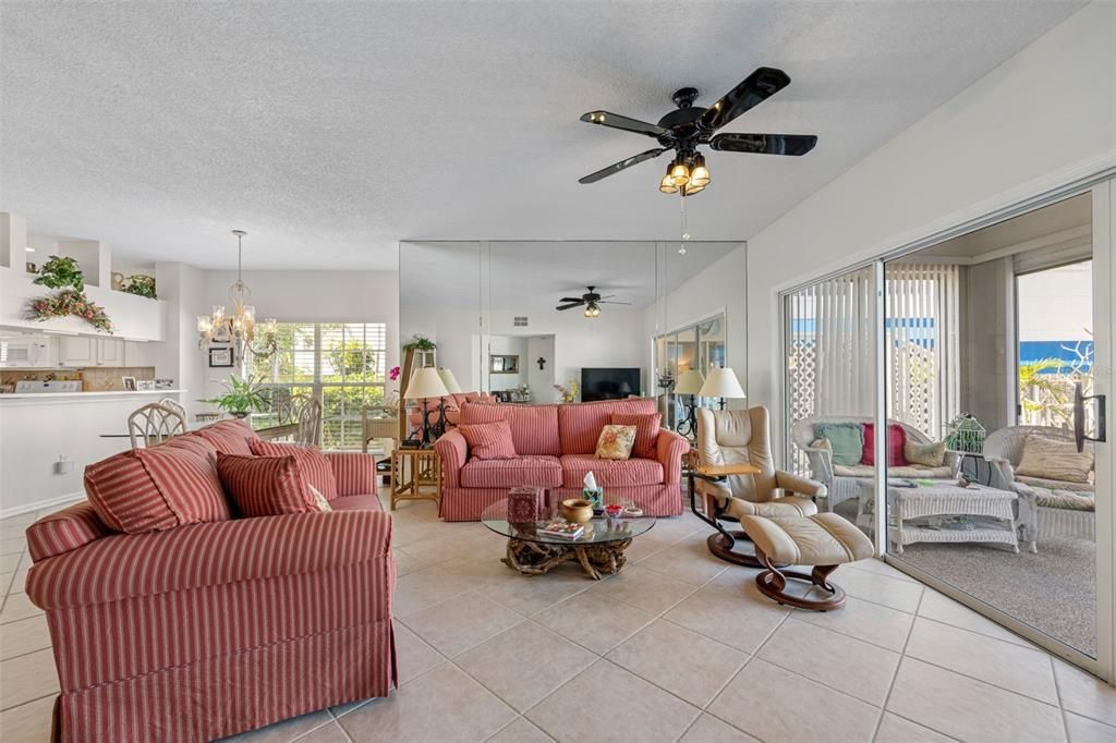 待售: $439,900 (3 贝兹, 2 浴室, 1340 平方英尺)