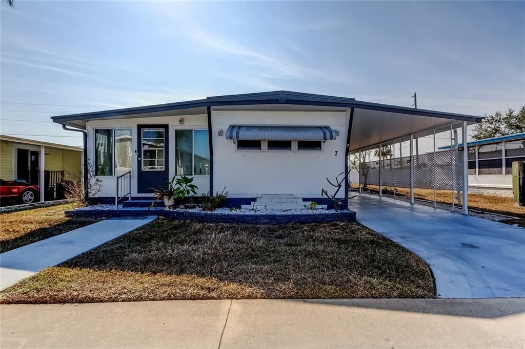 For Sale: $90,000 (2 beds, 2 baths, 912 Square Feet)