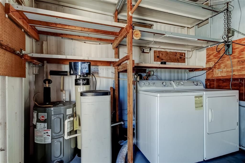 For Sale: $90,000 (2 beds, 2 baths, 912 Square Feet)