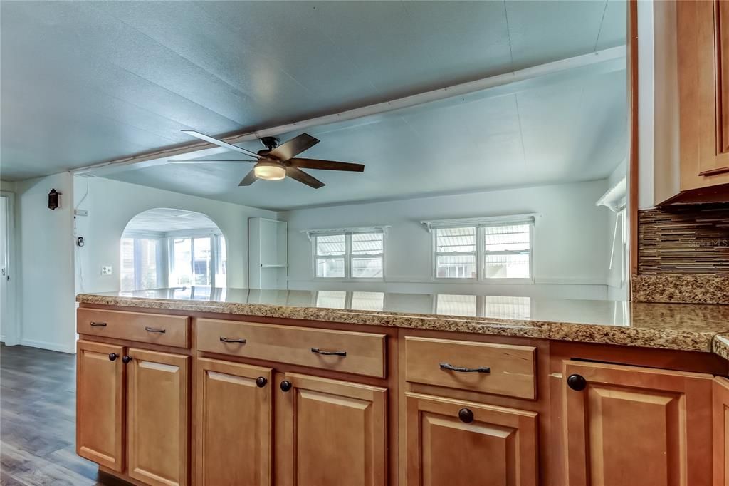 For Sale: $90,000 (2 beds, 2 baths, 912 Square Feet)