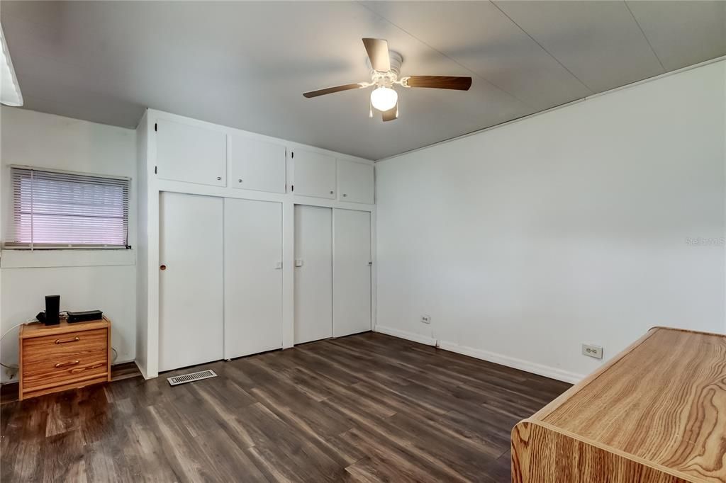 For Sale: $90,000 (2 beds, 2 baths, 912 Square Feet)