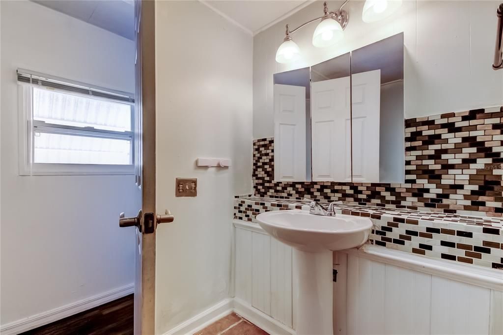 For Sale: $90,000 (2 beds, 2 baths, 912 Square Feet)