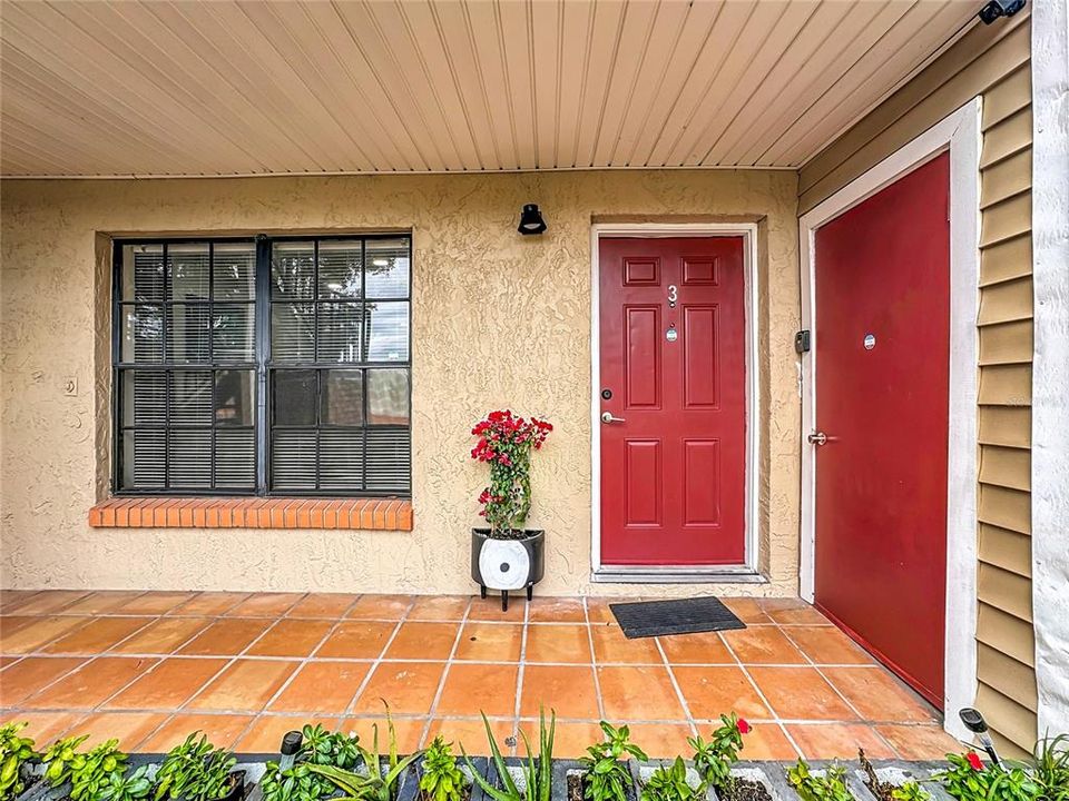 На продажу: $155,000 (2 спален, 1 ванн, 800 Квадратных фут)