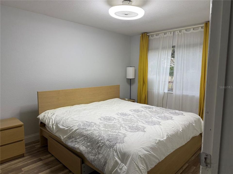 For Sale: $319,000 (3 beds, 2 baths, 1029 Square Feet)