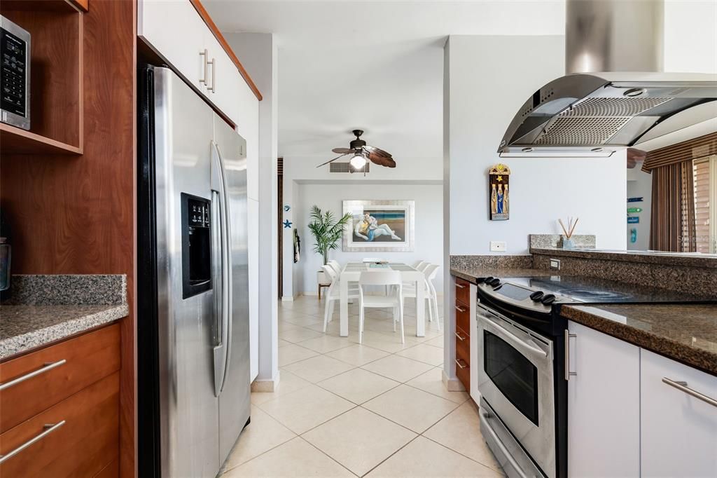 For Sale: $624,000 (3 beds, 3 baths, 2127 Square Feet)