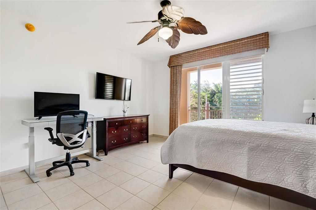 For Sale: $624,000 (3 beds, 3 baths, 2127 Square Feet)