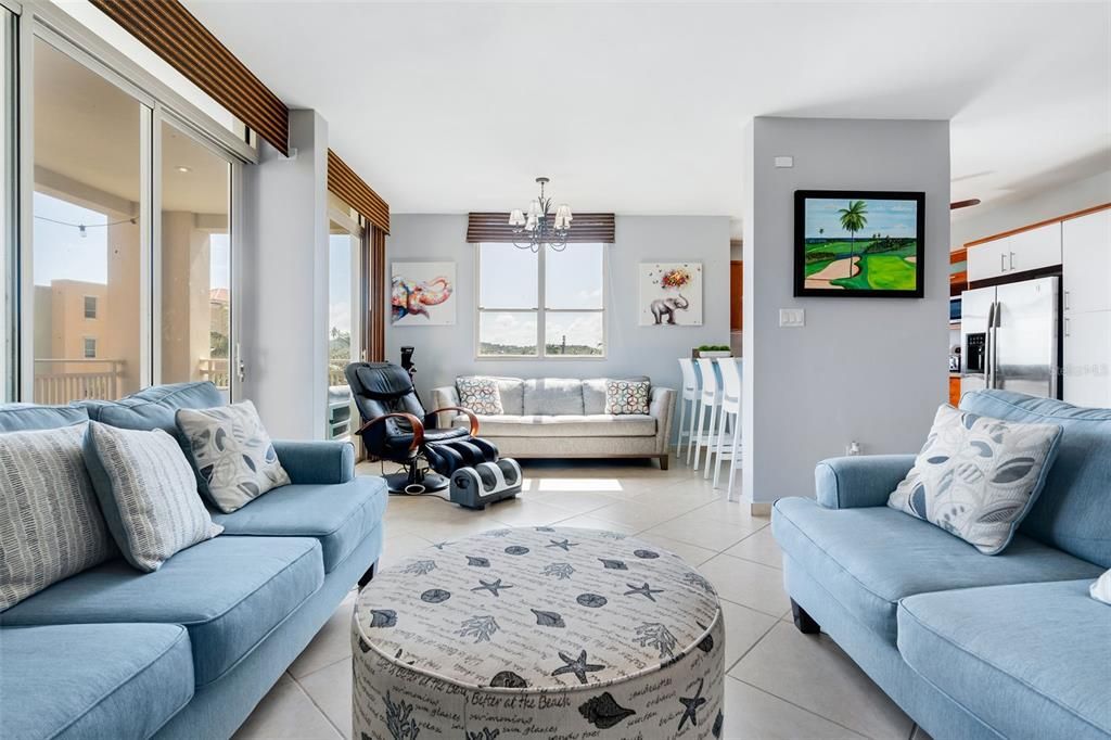 For Sale: $624,000 (3 beds, 3 baths, 2127 Square Feet)