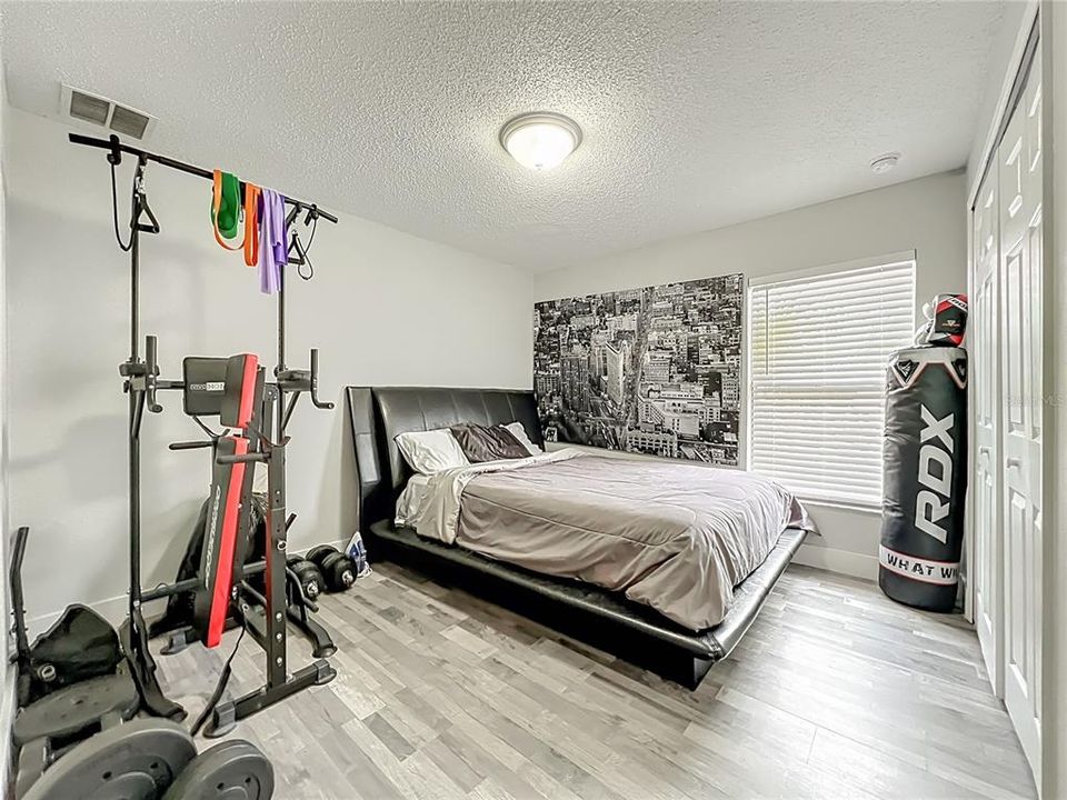 For Sale: $328,000 (3 beds, 2 baths, 1842 Square Feet)