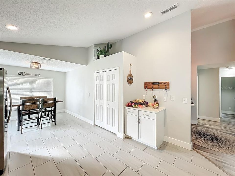 For Sale: $328,000 (3 beds, 2 baths, 1842 Square Feet)