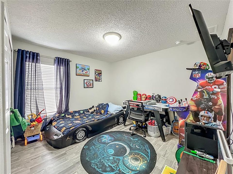 For Sale: $328,000 (3 beds, 2 baths, 1842 Square Feet)