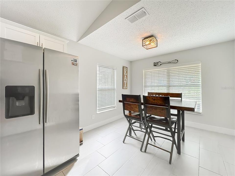 For Sale: $328,000 (3 beds, 2 baths, 1842 Square Feet)