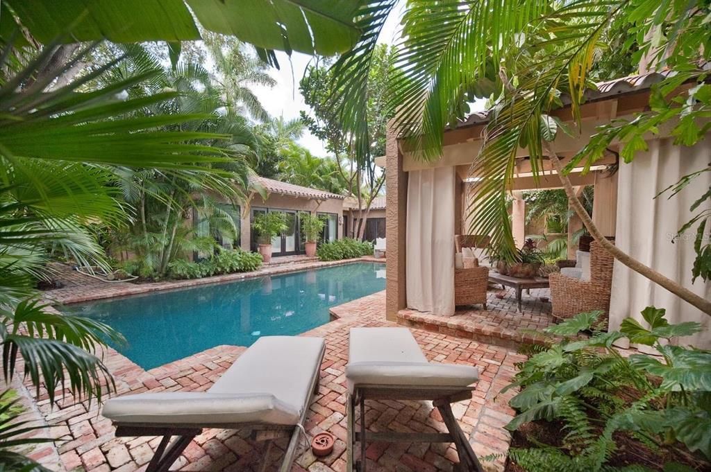 待售: $1,795,000 (4 贝兹, 3 浴室, 2698 平方英尺)