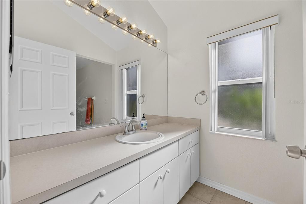 En Venta: $524,999 (4 camas, 2 baños, 1973 Pies cuadrados)