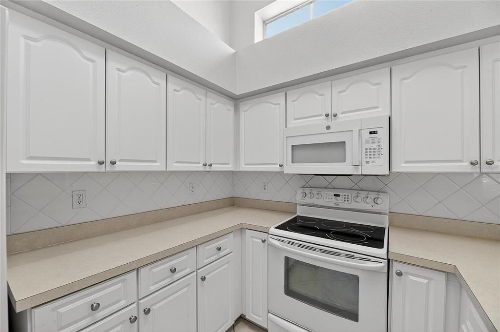 En Venta: $524,999 (4 camas, 2 baños, 1973 Pies cuadrados)