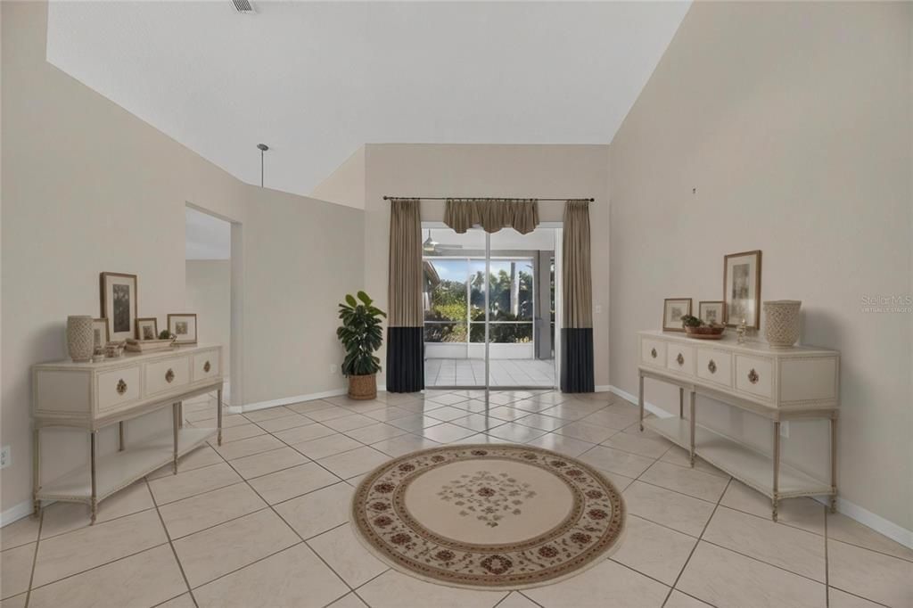 En Venta: $524,999 (4 camas, 2 baños, 1973 Pies cuadrados)