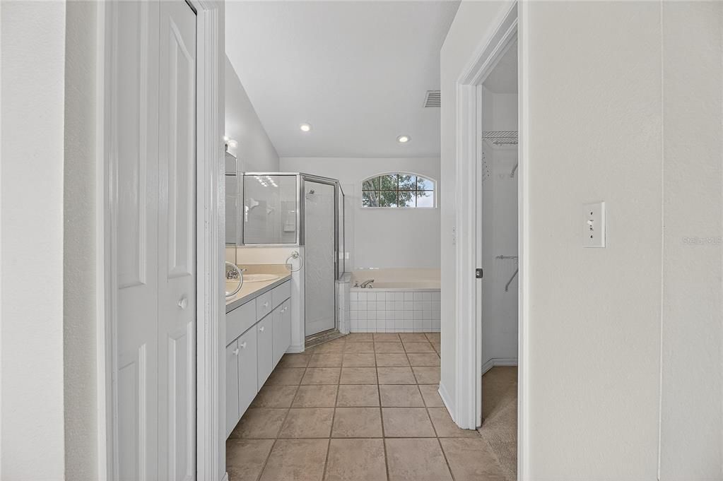 En Venta: $524,999 (4 camas, 2 baños, 1973 Pies cuadrados)