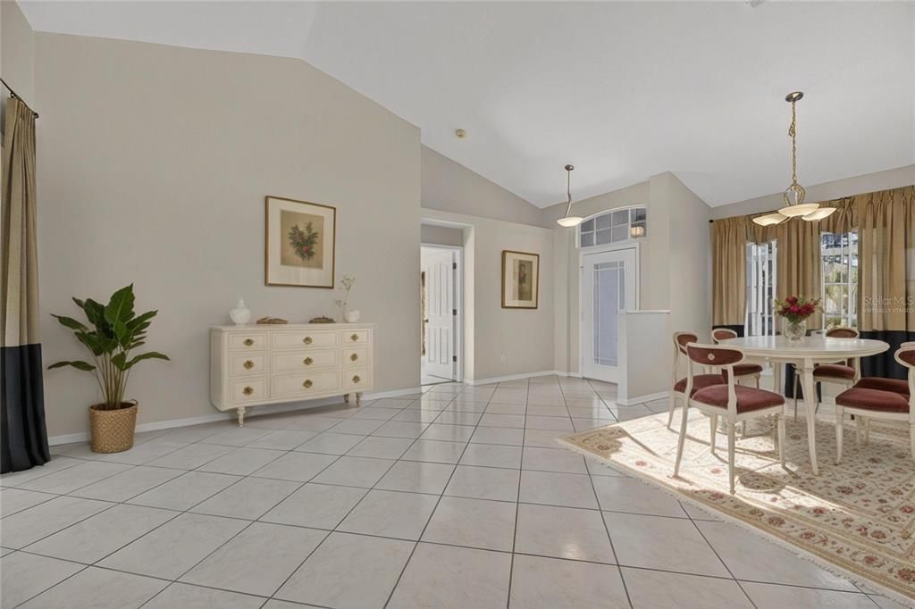 En Venta: $524,999 (4 camas, 2 baños, 1973 Pies cuadrados)