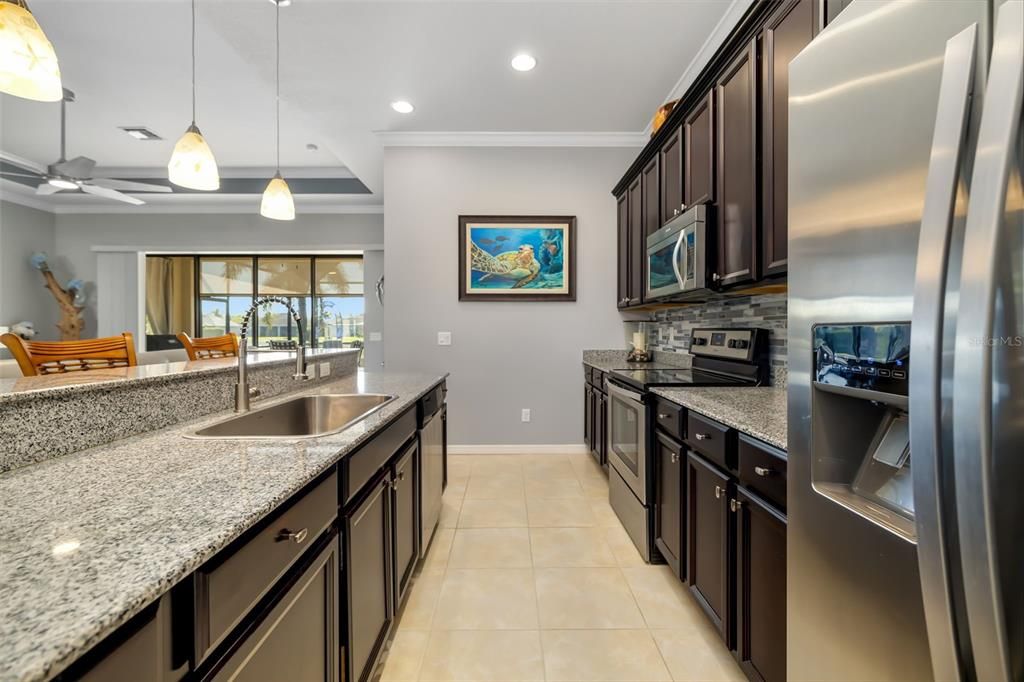 For Sale: $469,900 (3 beds, 2 baths, 1607 Square Feet)