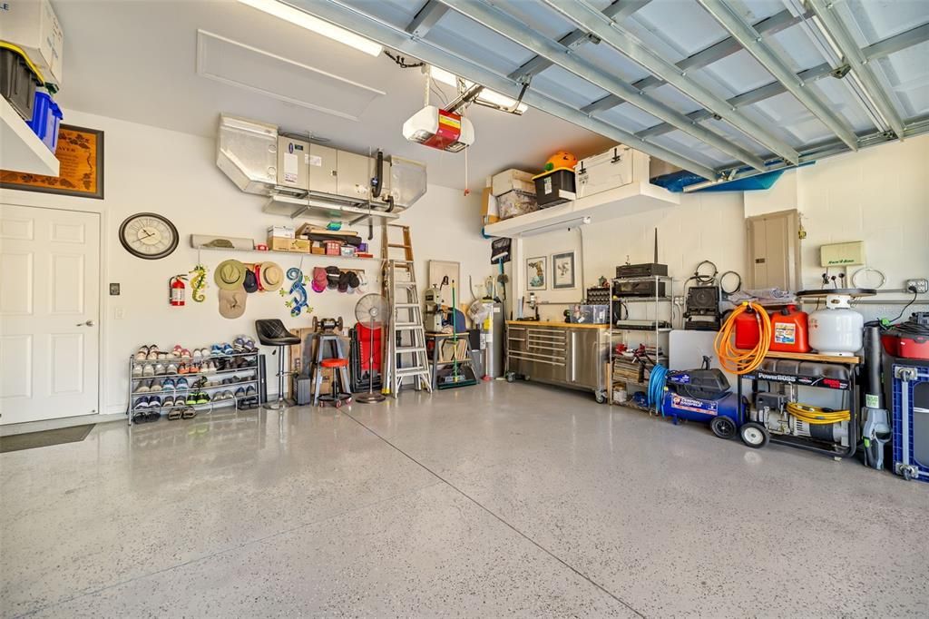 For Sale: $469,900 (3 beds, 2 baths, 1607 Square Feet)