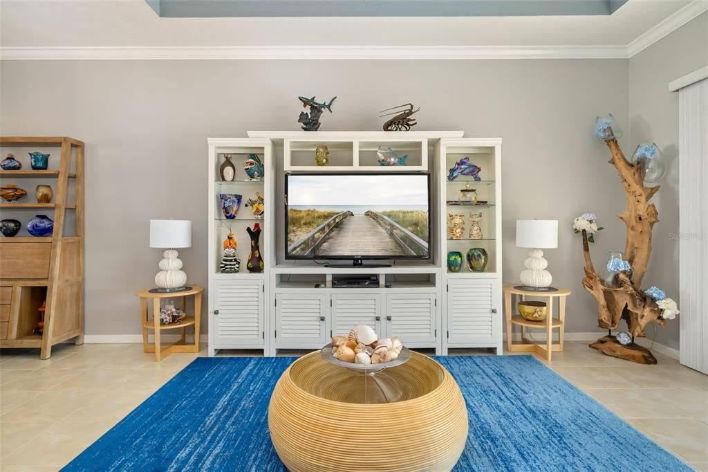 For Sale: $469,900 (3 beds, 2 baths, 1607 Square Feet)