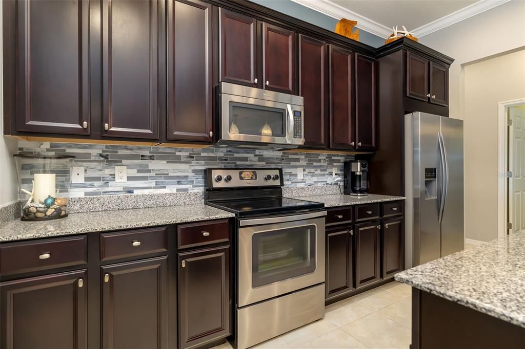 For Sale: $469,900 (3 beds, 2 baths, 1607 Square Feet)