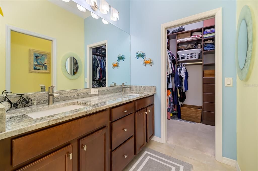 For Sale: $469,900 (3 beds, 2 baths, 1607 Square Feet)