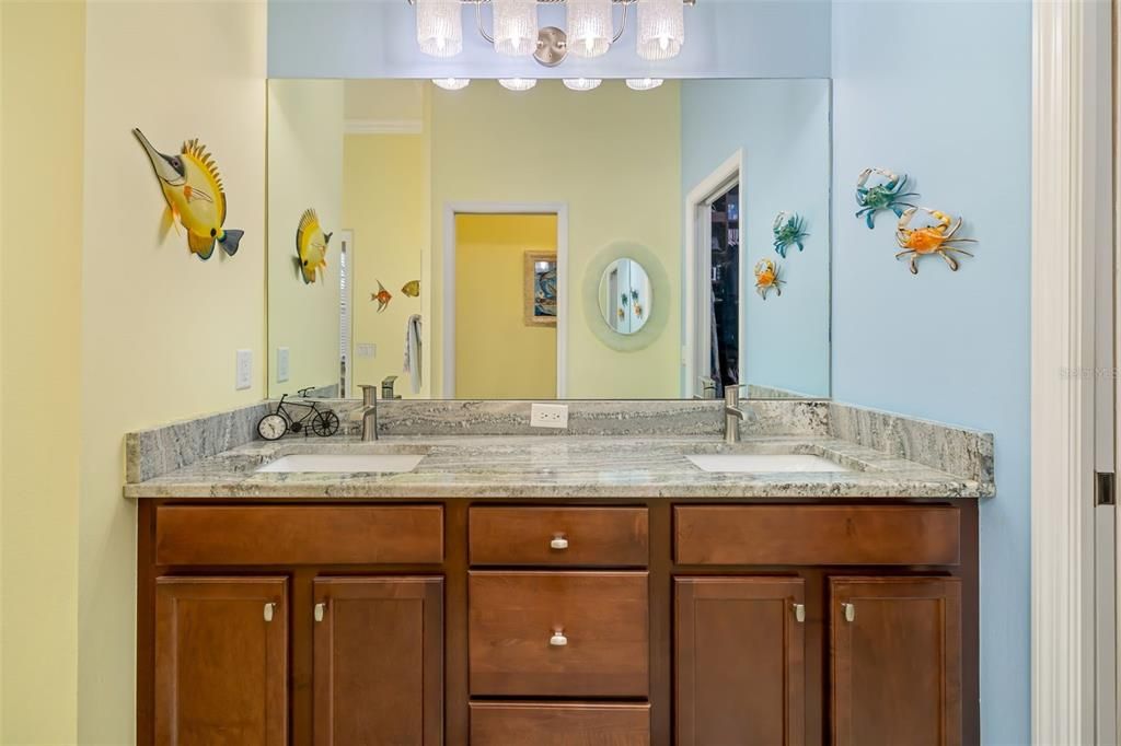 For Sale: $469,900 (3 beds, 2 baths, 1607 Square Feet)