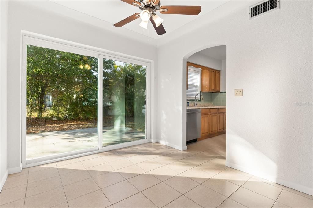 待售: $479,900 (3 贝兹, 1 浴室, 1240 平方英尺)