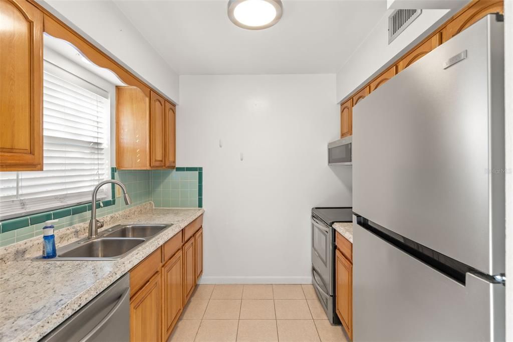 待售: $479,900 (3 贝兹, 1 浴室, 1240 平方英尺)