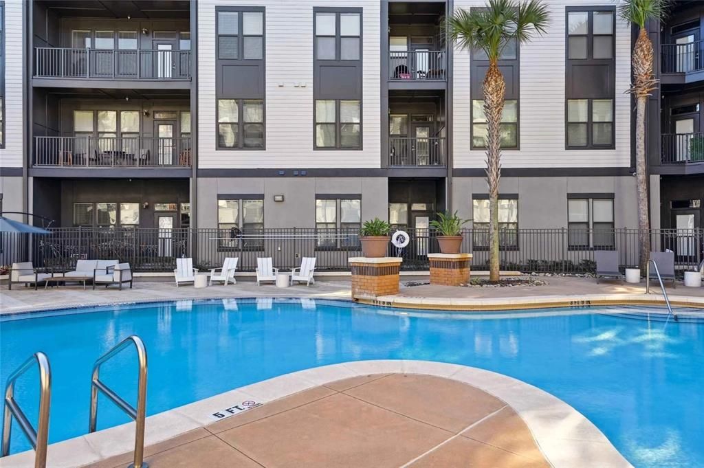 For Rent: $1,950 (2 beds, 2 baths, 953 Square Feet)