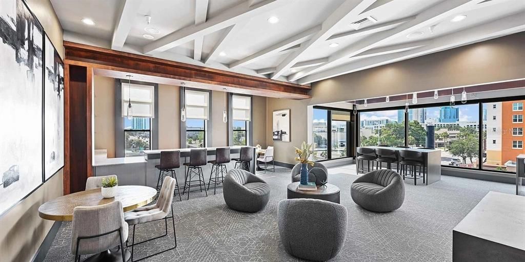 For Rent: $1,950 (2 beds, 2 baths, 953 Square Feet)