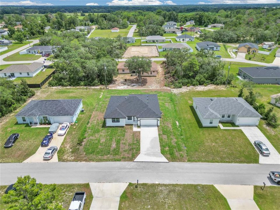 出租: $1,900 (4 贝兹, 2 浴室, 1816 平方英尺)