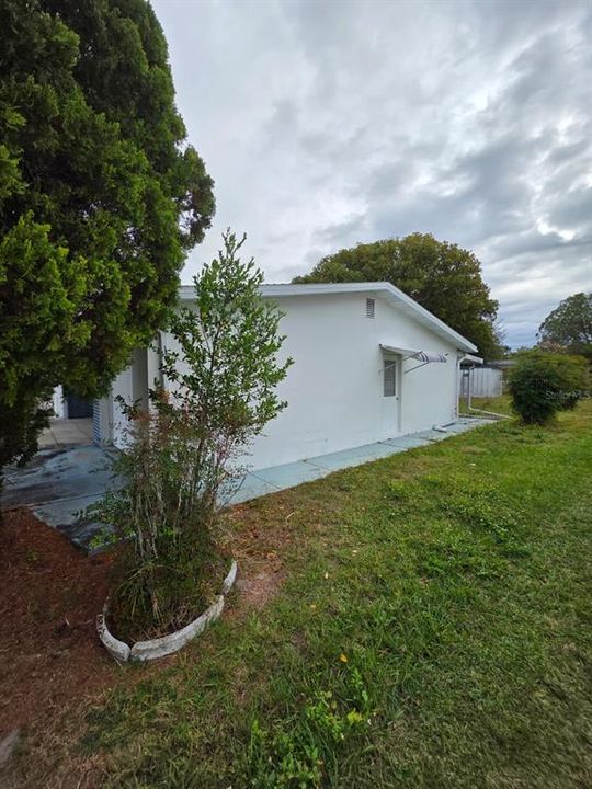 待售: $189,000 (2 贝兹, 2 浴室, 1208 平方英尺)