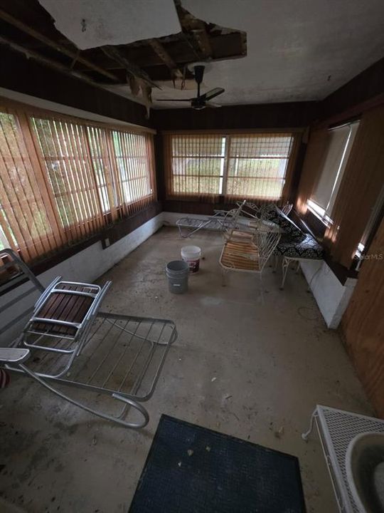 待售: $189,000 (2 贝兹, 2 浴室, 1208 平方英尺)