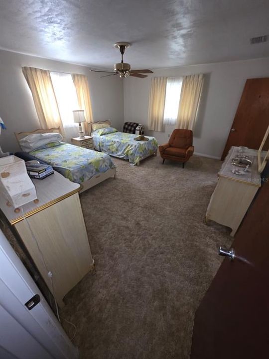 待售: $189,000 (2 贝兹, 2 浴室, 1208 平方英尺)