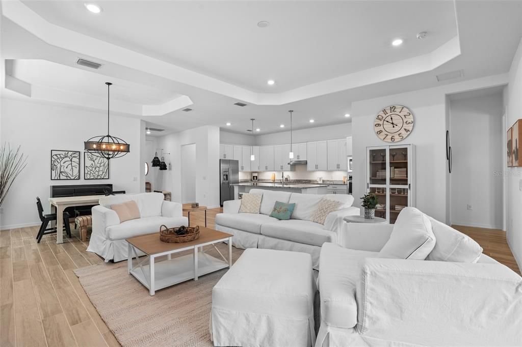 На продажу: $699,000 (4 спален, 3 ванн, 2238 Квадратных фут)