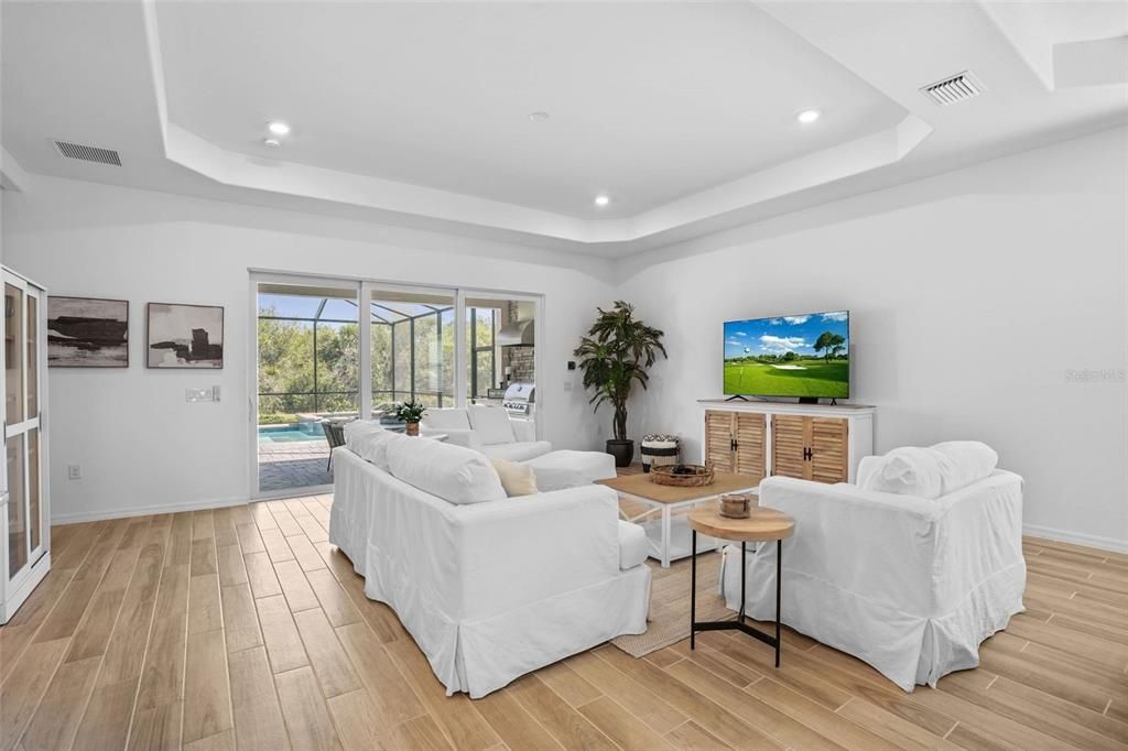 На продажу: $699,000 (4 спален, 3 ванн, 2238 Квадратных фут)