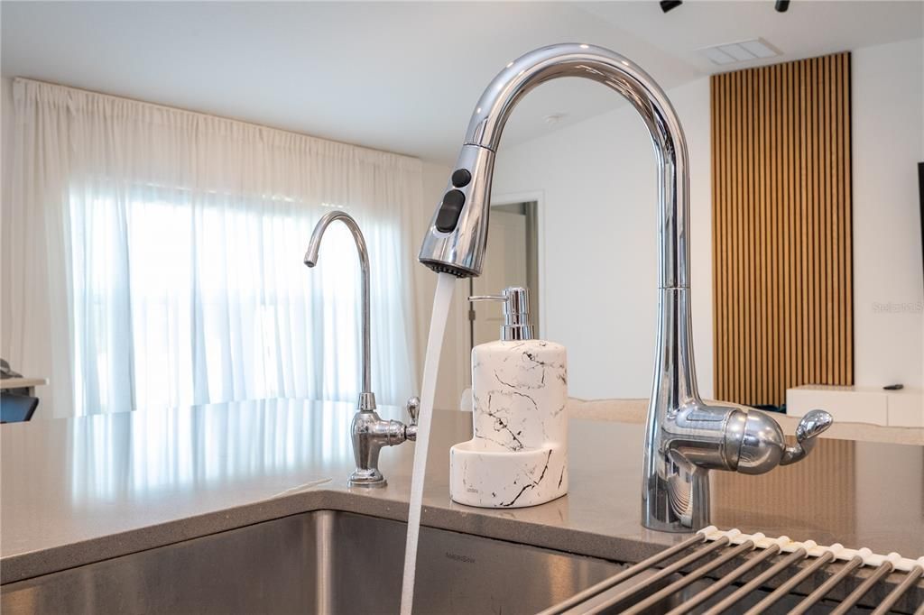 For Sale: $419,900 (4 beds, 2 baths, 2000 Square Feet)