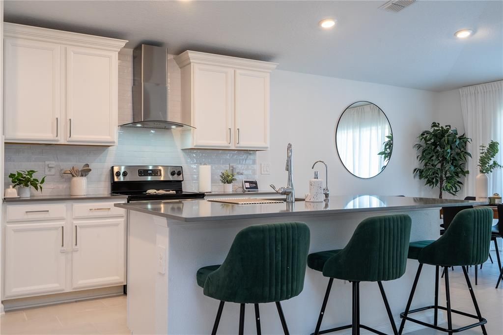 For Sale: $419,900 (4 beds, 2 baths, 2000 Square Feet)