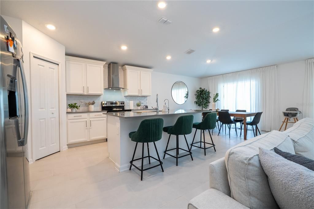 For Sale: $419,900 (4 beds, 2 baths, 2000 Square Feet)