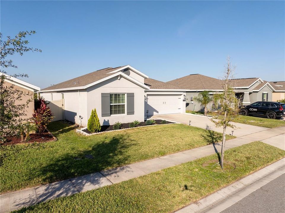 For Sale: $419,900 (4 beds, 2 baths, 2000 Square Feet)