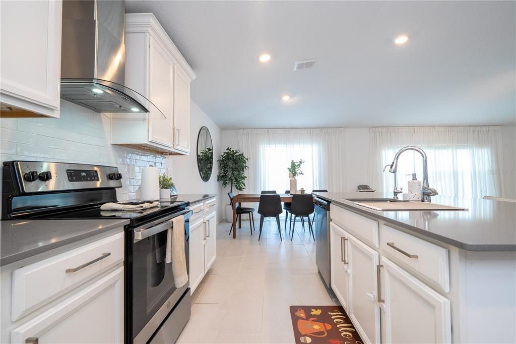 For Sale: $419,900 (4 beds, 2 baths, 2000 Square Feet)