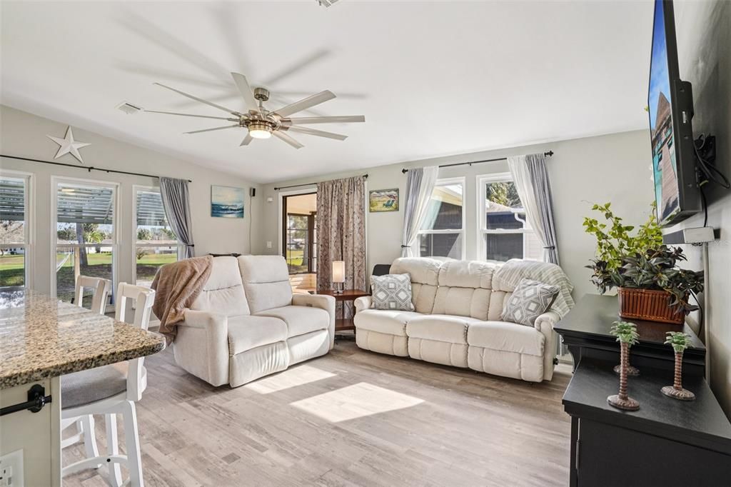 En Venta: $265,000 (2 camas, 2 baños, 1144 Pies cuadrados)