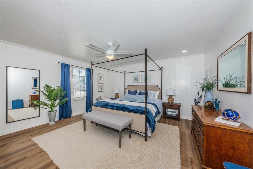 For Sale: $278,000 (1 beds, 1 baths, 823 Square Feet)